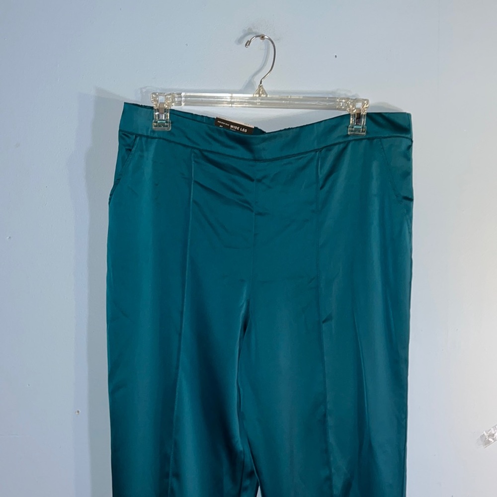 NWT Who What Wear Green Plus Size XXL wide leg joggers